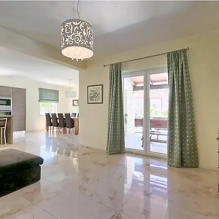 Villa Kanal Umag